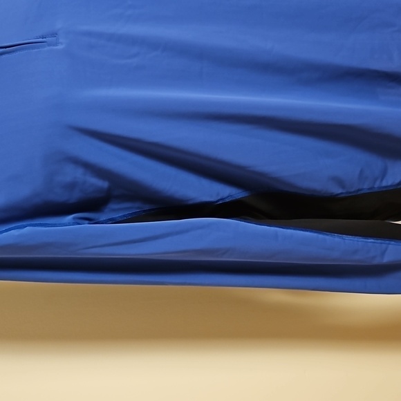 Land's End 1/4 Zip Athletic Top  Size: Large - Picture 2 of 7